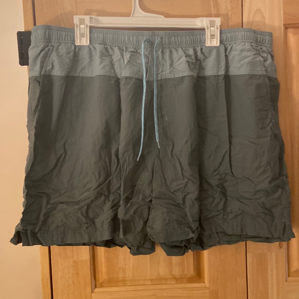 Columbia plus size color block sandy river shorts, size 2X
